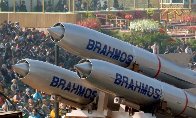 armysuccessfullytestfires300kilometresrangebrahmoscruisemissileatpokhran